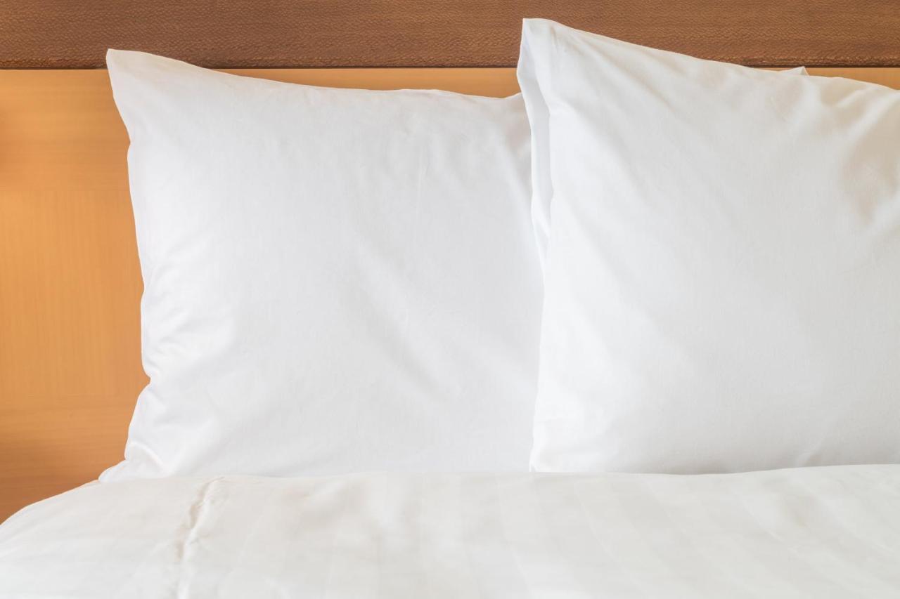 Holiday Inn Express & Suites Malone By Ihg Екстер'єр фото